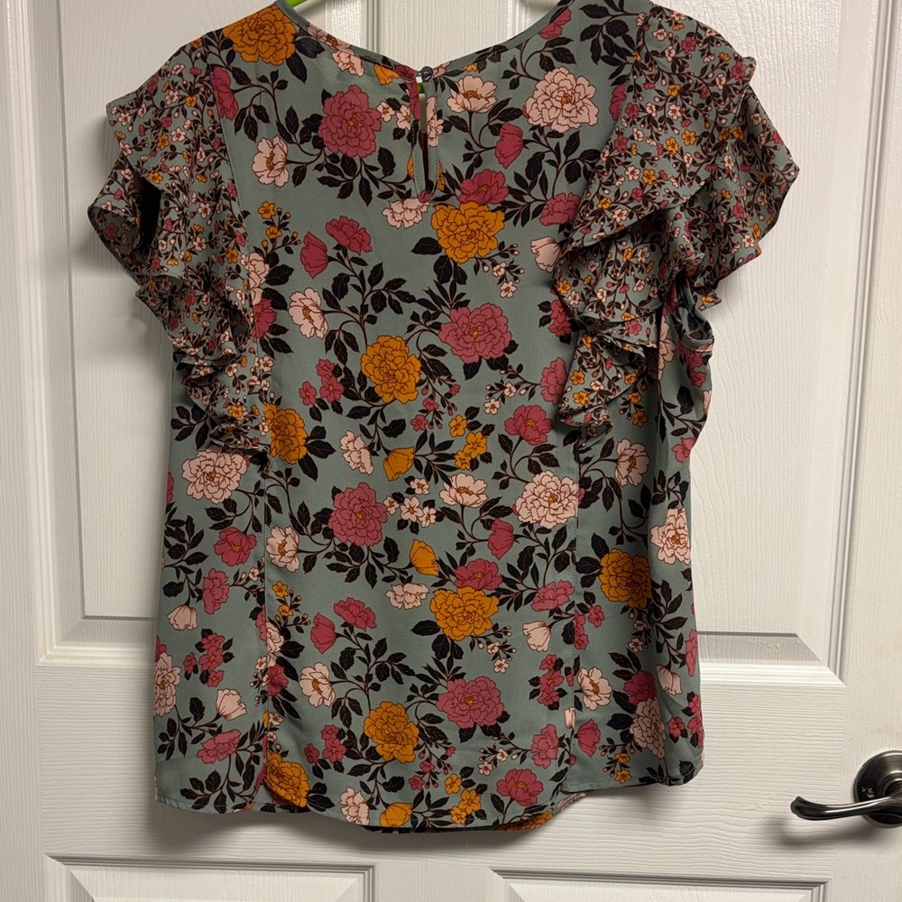 DR2 Floral Ruffle Sleeve Blouse in Green and Pink - Picture 7 of 7